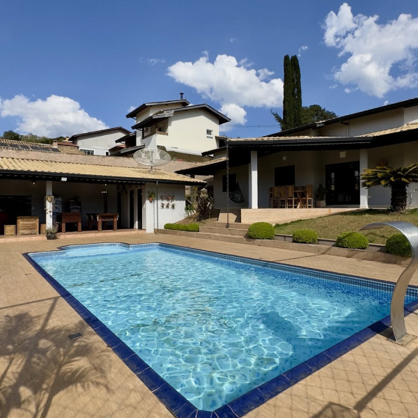 CHÁCARA 3 SUITES + HILUX SRX OU R$ 995K NO PIX!